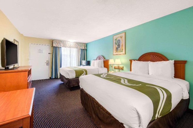 DOUBLE TWO QUEEN BEDS NON SMOKING Room