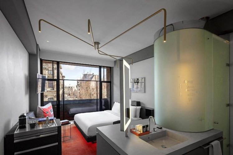 DOUBLE KING SIZE BED Room