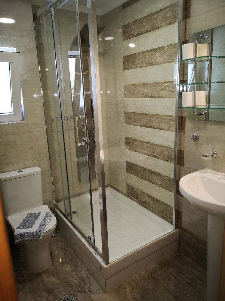 TRIPLE STANDARD Room