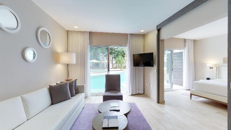 SUITE CAPACITY 3 Room