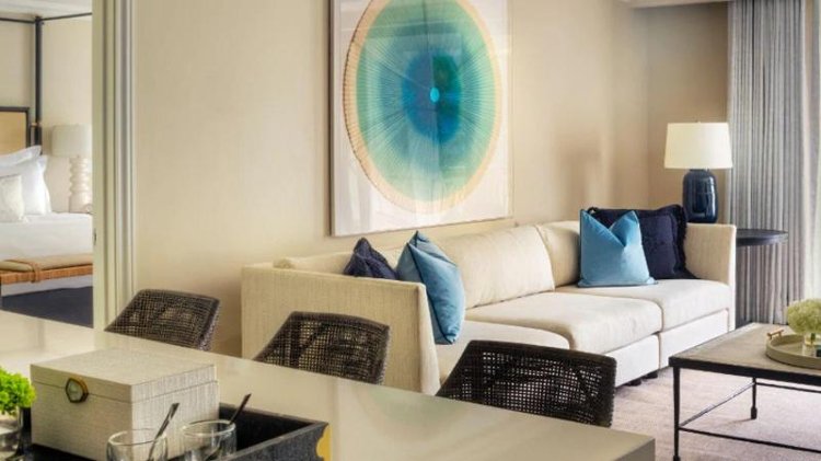 SUITE OCEAN VIEW KING BED Room