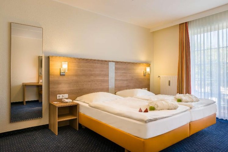 DOUBLE SINGLE USE STANDARD Room