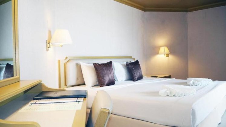 City Beach Resort