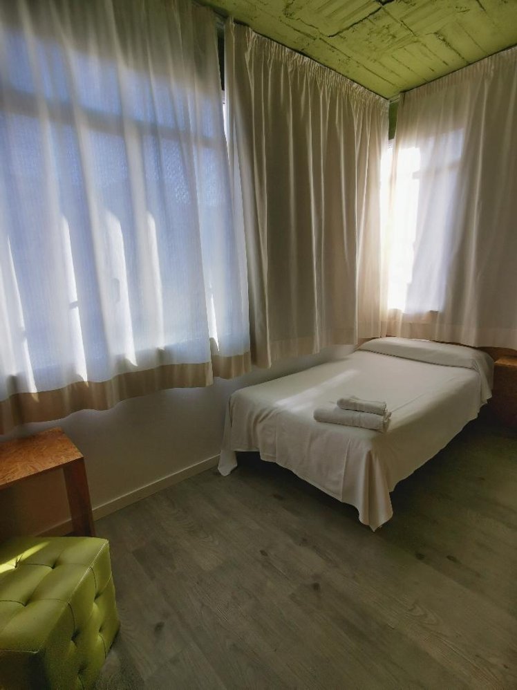 SINGLE STANDARD Room