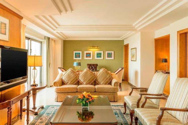 SUITE CITY VIEW KING BED Room
