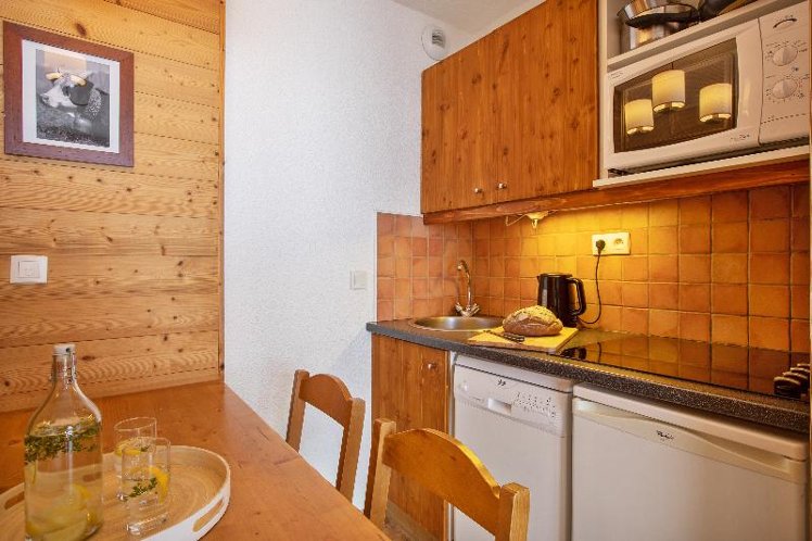 APARTMENT CAPACITY 4 Room