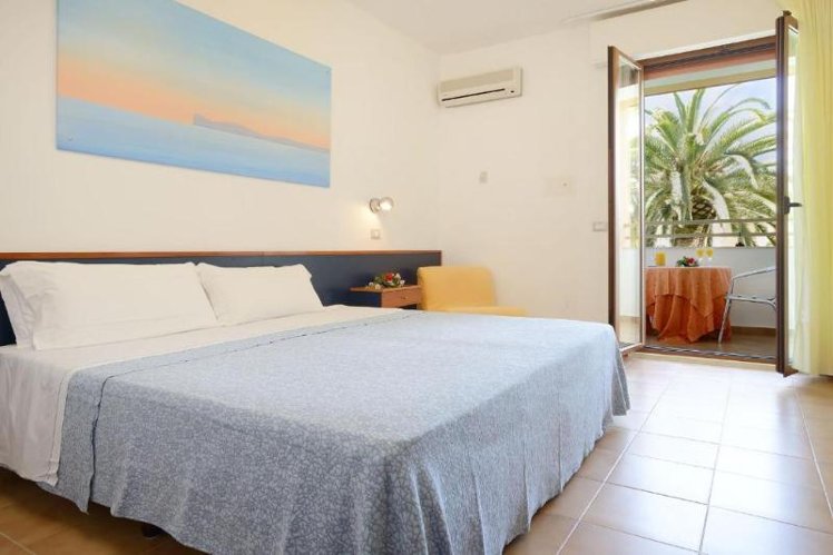 DOUBLE ECONOMY Room