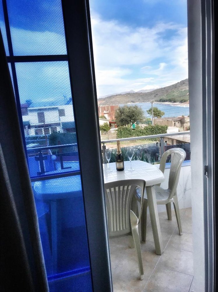 TRIPLE WITH BALCONY Room