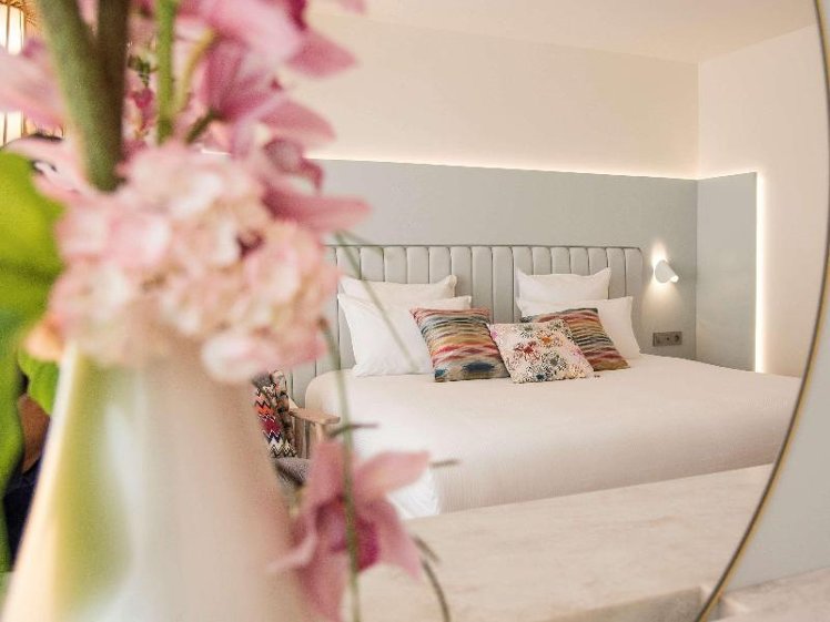 SUITE KING SIZE BED Room