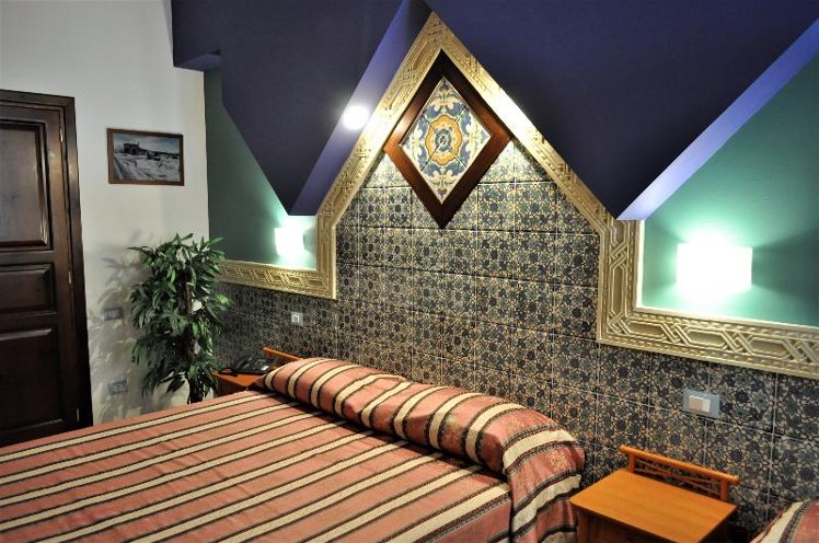 TRIPLE STANDARD Room