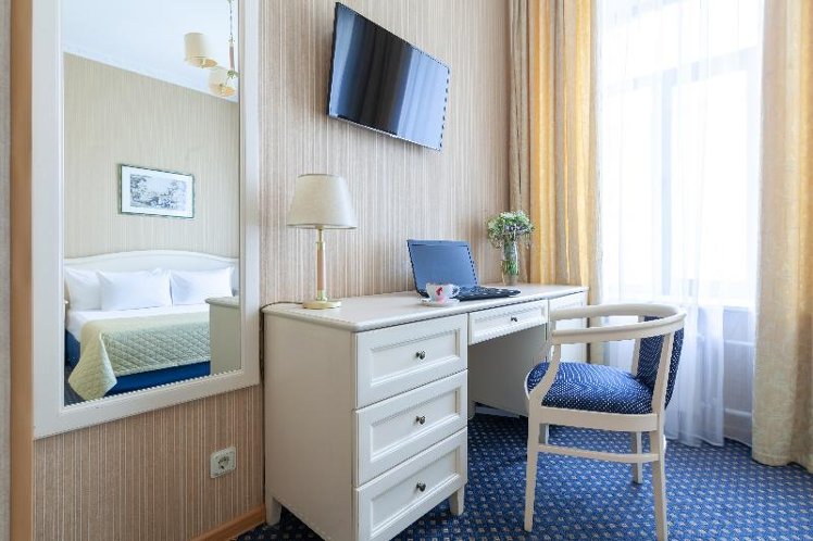 DOUBLE STANDARD Room