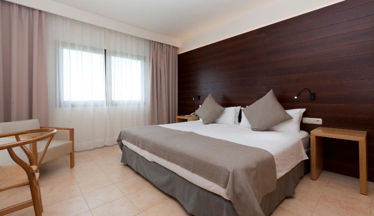 JUNIOR SUITE STANDARD Room