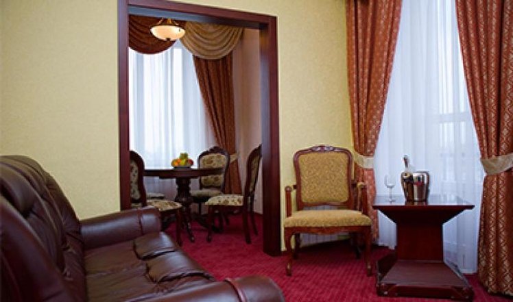SUITE BUSINESS Room