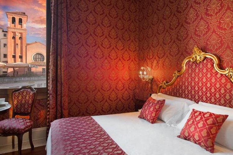 Double or Twin SUPERIOR Room