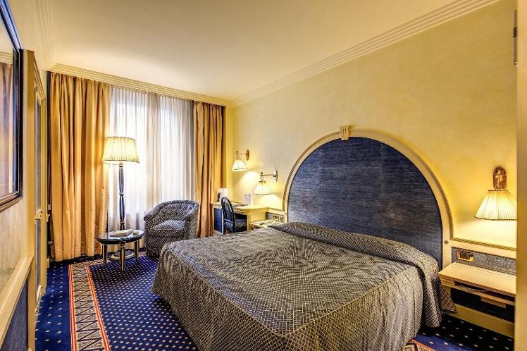 DOUBLE STANDARD Room