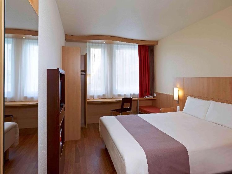 DOUBLE STANDARD Room