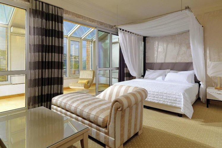 SUITE Presidential Room