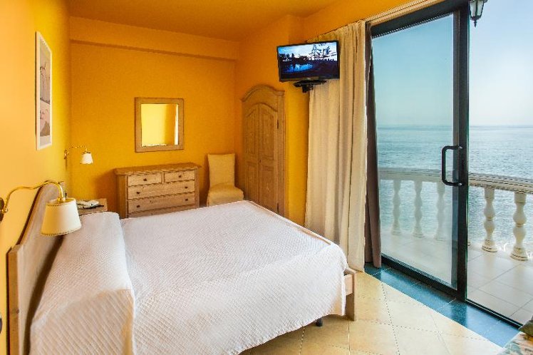 DOUBLE SINGLE USE SEA VIEW WITH BALCONY Room