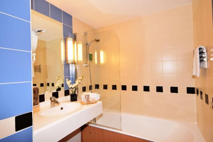 DOUBLE STANDARD Room