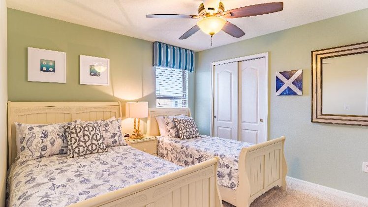HOME SEVEN BEDROOMS WITH PRIVATE POOL Room