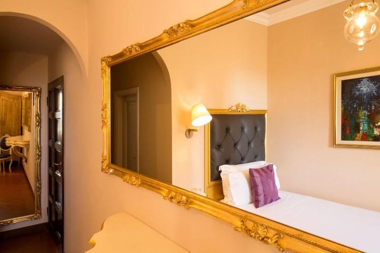 SINGLE SUPERIOR Room