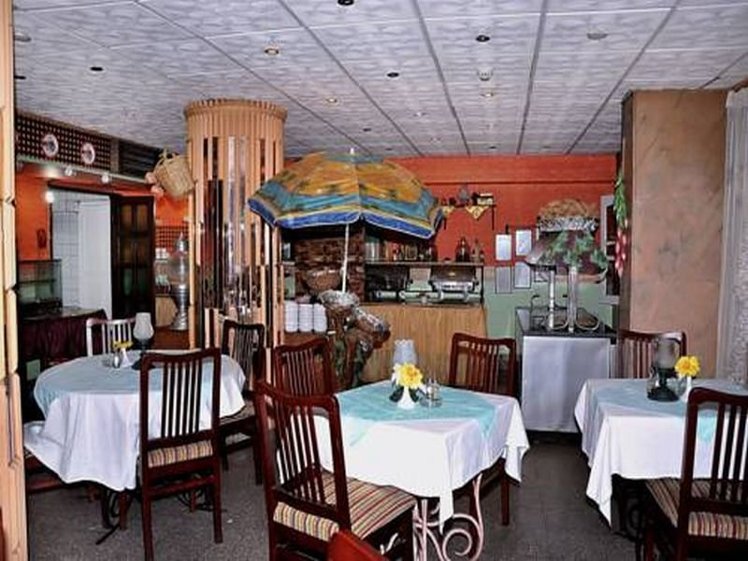 Happy City Hotel