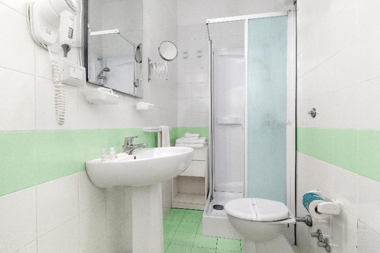 QUADRUPLE STANDARD Room