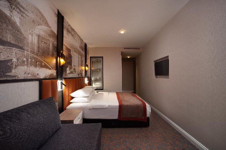 TRIPLE STANDARD Room