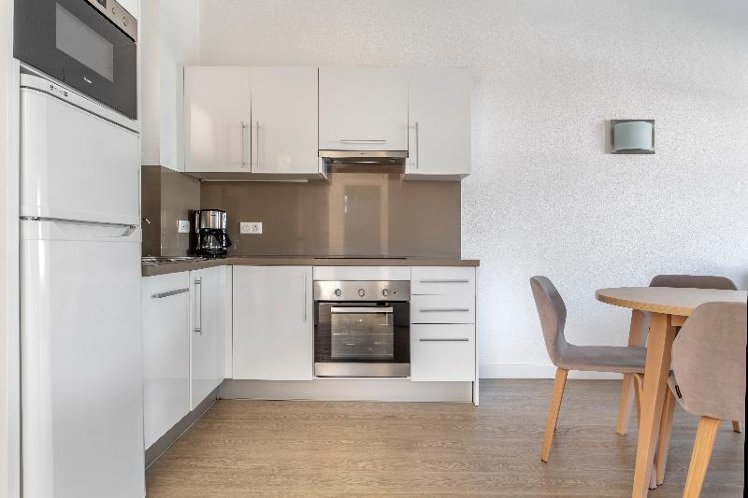 APARTMENT CAPACITY 4 Room