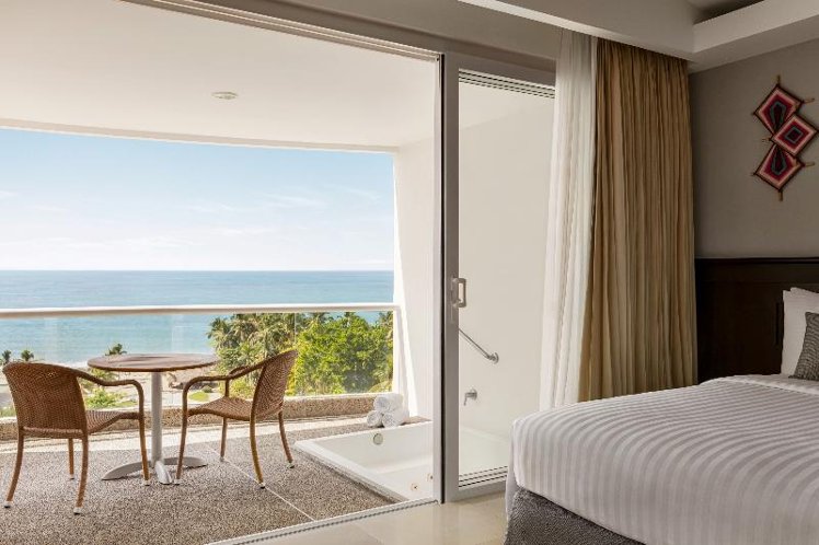 JUNIOR SUITE CLUB OCEAN VIEW Room