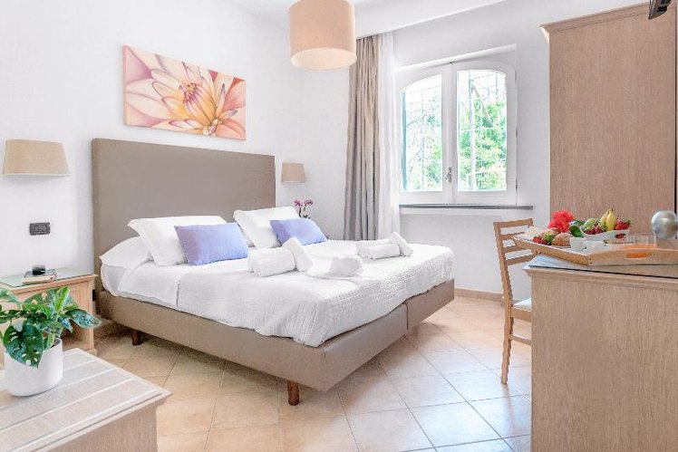DOUBLE GARDEN VIEW Room