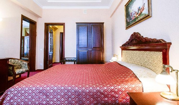 SUITE BUSINESS Room