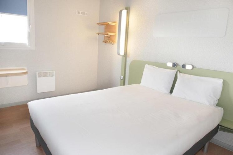 DOUBLE STANDARD Room