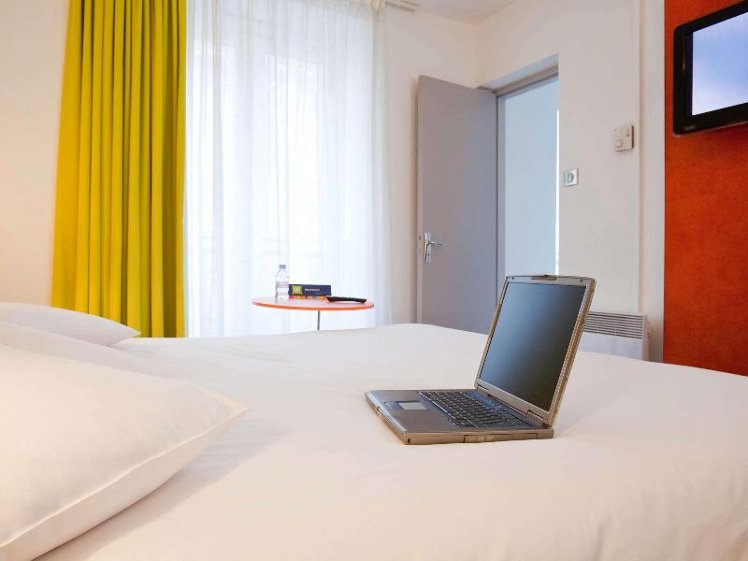 SINGLE STANDARD Room