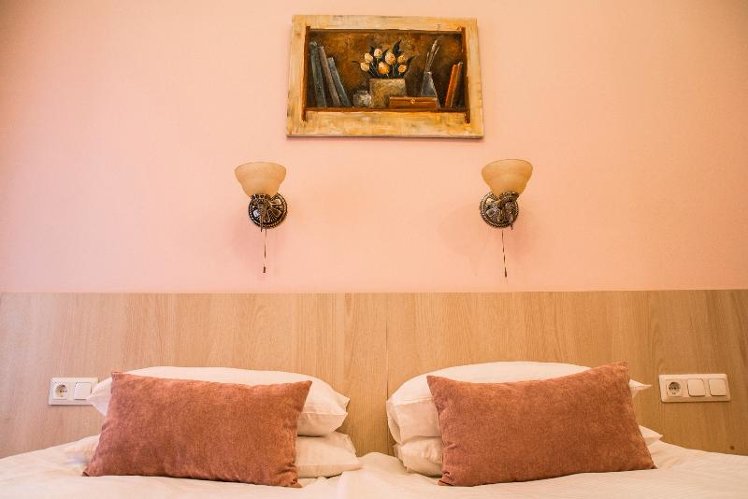 DOUBLE SINGLE USE STANDARD Room