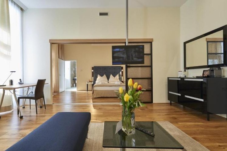 DOUBLE SINGLE USE DELUXE Room