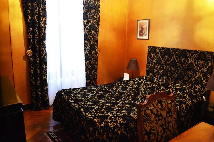 DOUBLE STANDARD Room
