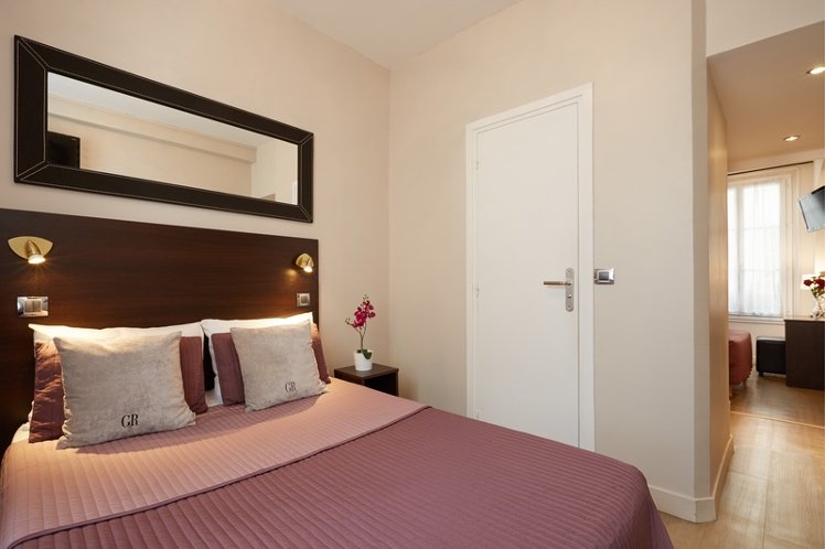 TRIPLE STANDARD Room