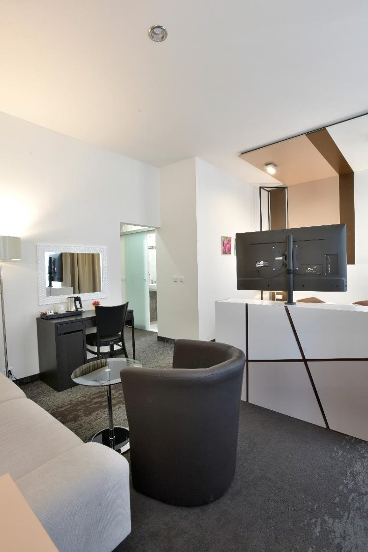 DOUBLE SUPERIOR Room