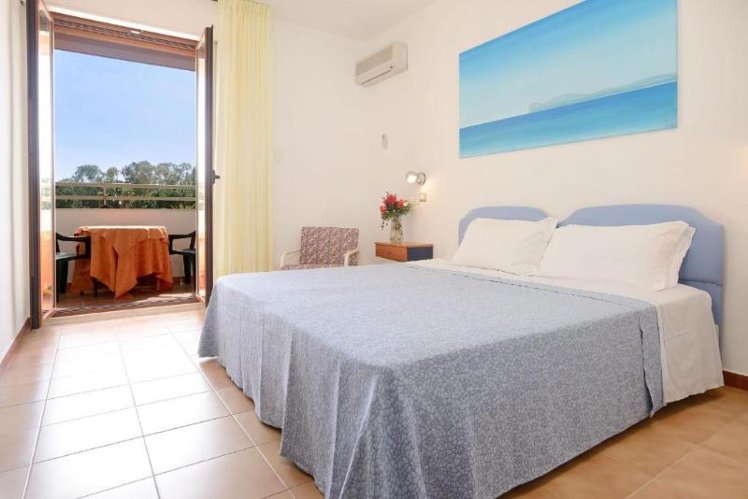 DOUBLE SINGLE USE STANDARD Room