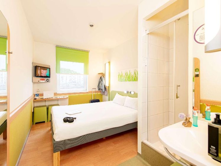DOUBLE STANDARD Room