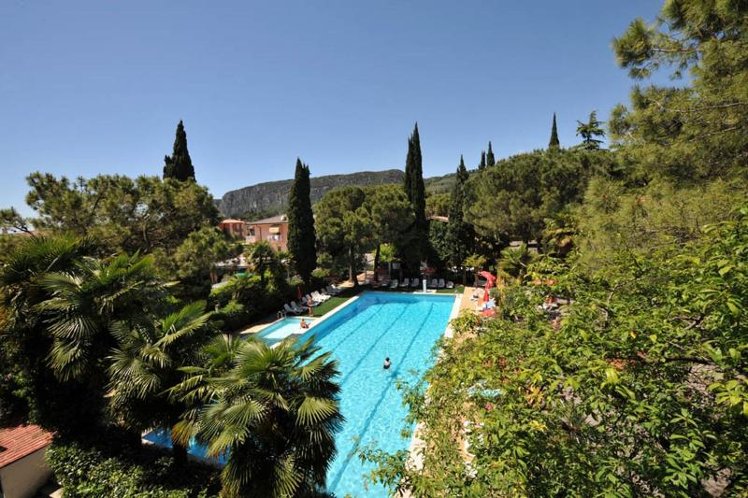 Double or Twin POOL VIEW Room
