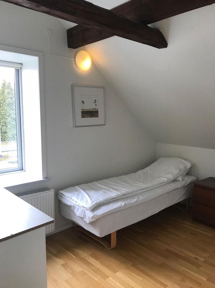 SINGLE STANDARD Room