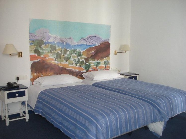 SINGLE STANDARD Room
