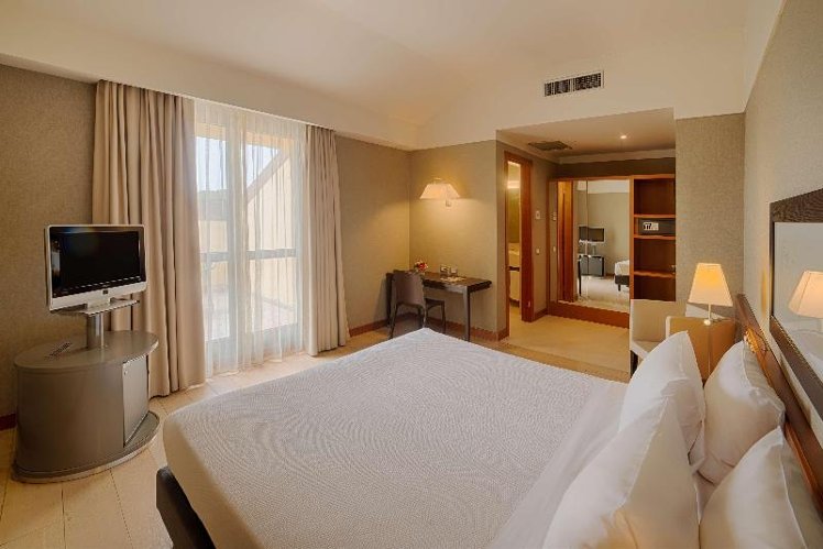 DOUBLE STANDARD Room