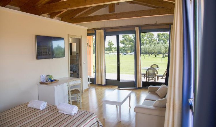 JUNIOR SUITE DELUXE Room
