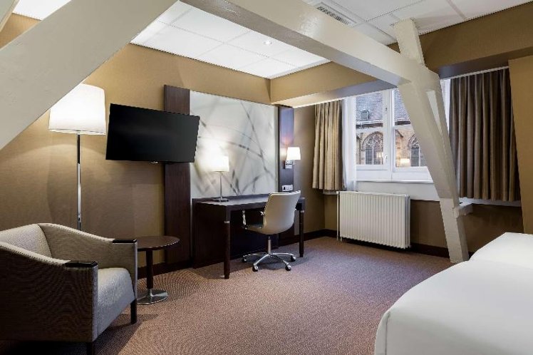 DOUBLE WITH VIEWS Room