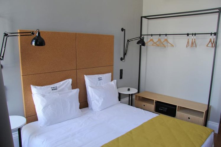 TWIN SUPERIOR Room