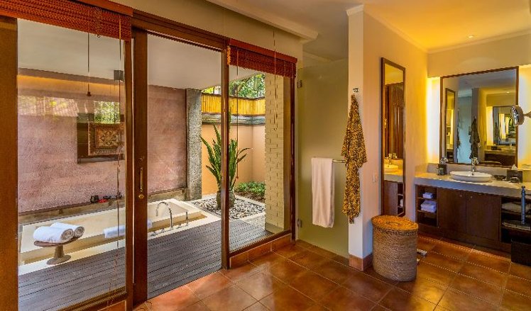VILLA WITH PRIVATE POOL Room