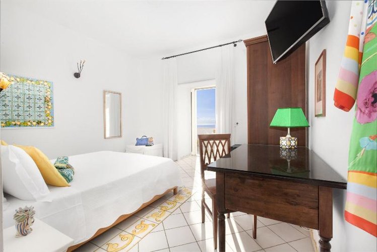 DOUBLE SEA VIEW WITH BALCONY Room
